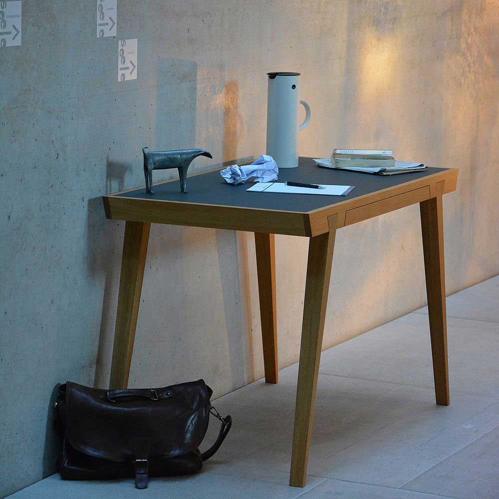 Schreibtisch Desk