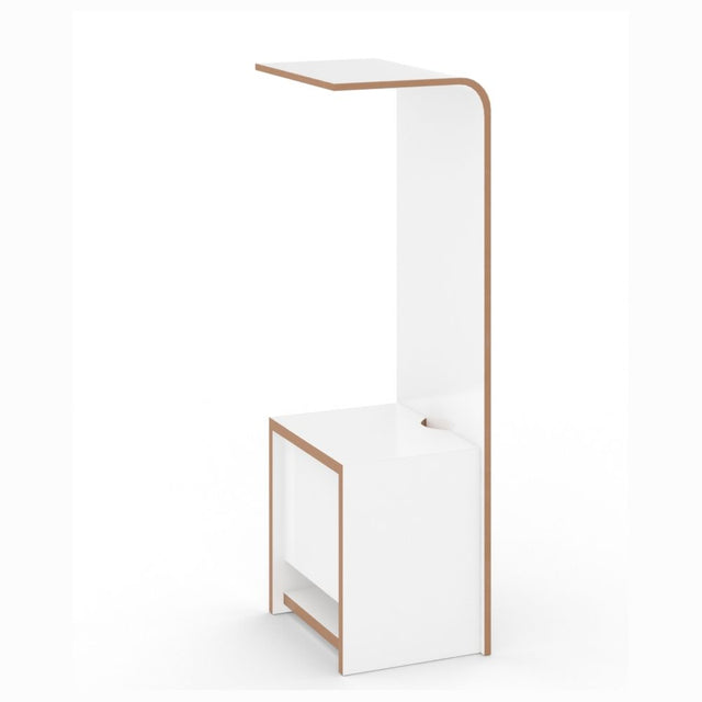 Anlehnregale fon, platz von Tojo