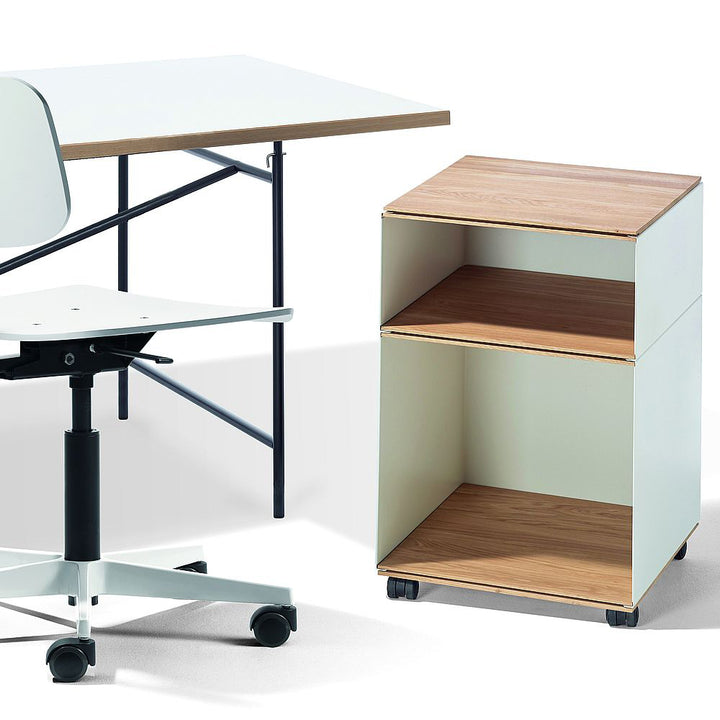 Container Stak 2 von Richard Lampert (Weiß)