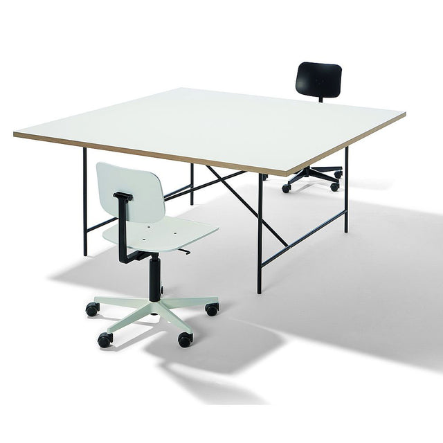 Eiermann 1 Konferenztisch von Richard Lampert