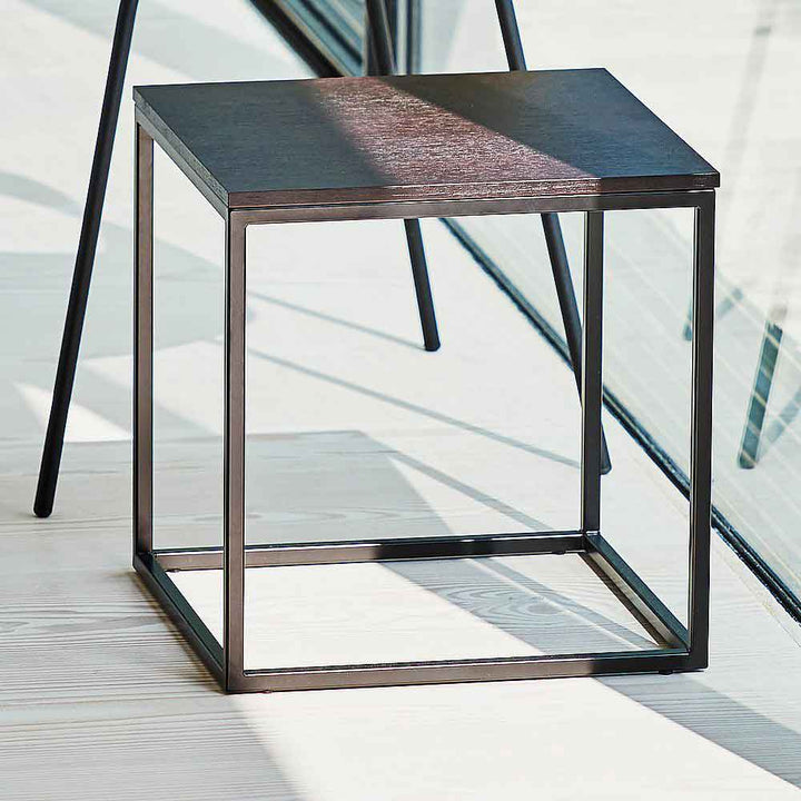 Flat Beistelltisch Würfel von Jan Kurtz