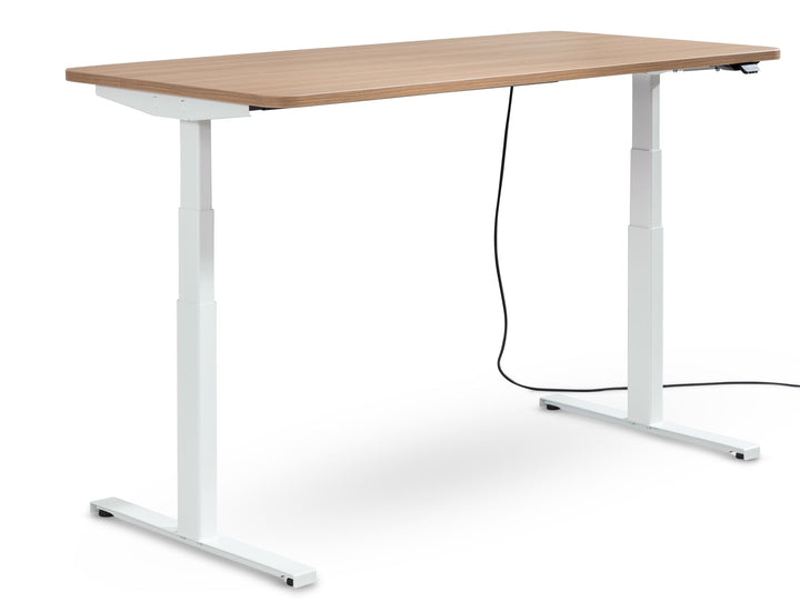 Höhenverstellbarer Schreibtisch mit runden Ecken I fe 03