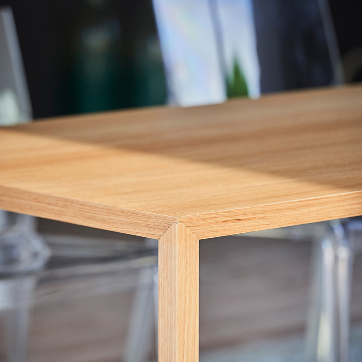 Tisch Cloud 2.0 von Jan Kurtz