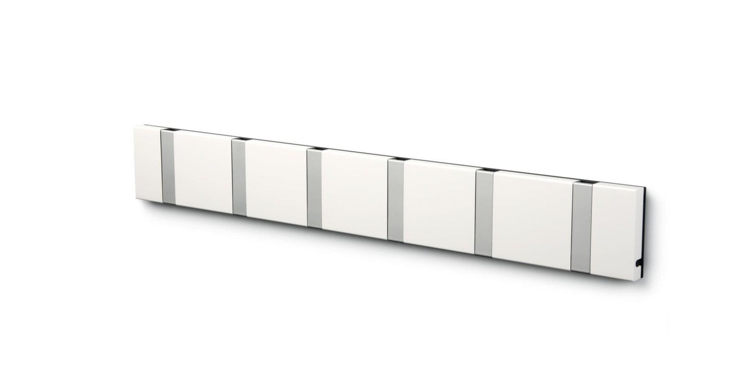 Wandgarderobe Knax mit sechs Haken waagerecht von Loca