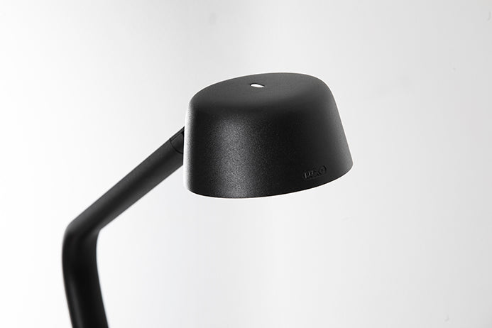 Motus Table Arbeitsplatzleuchte von Glamox