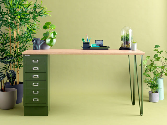 MultiDesk 1400 mm, 1 MultiDrawer mit 6 Schüben, 1 MultiDrawer mit 8 Schüben