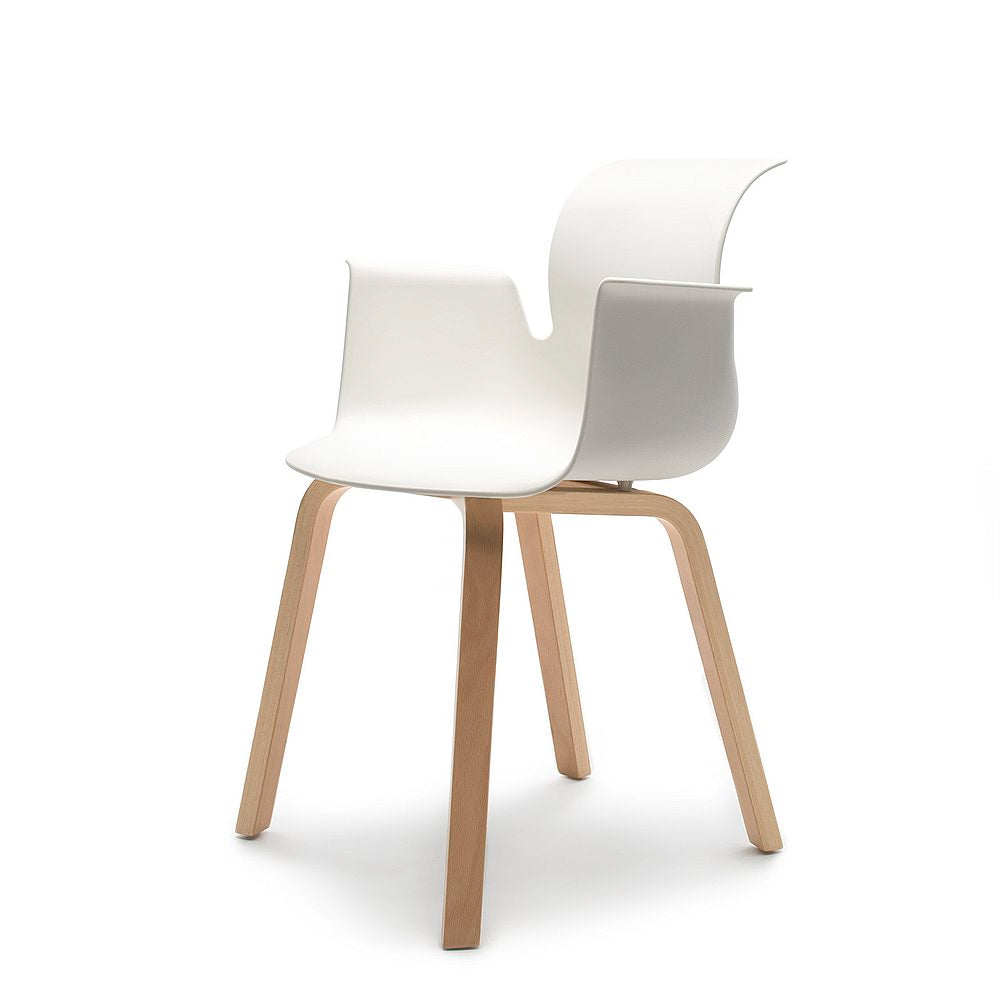Pro Armchair Vierbeinholzgestell von Flötotto