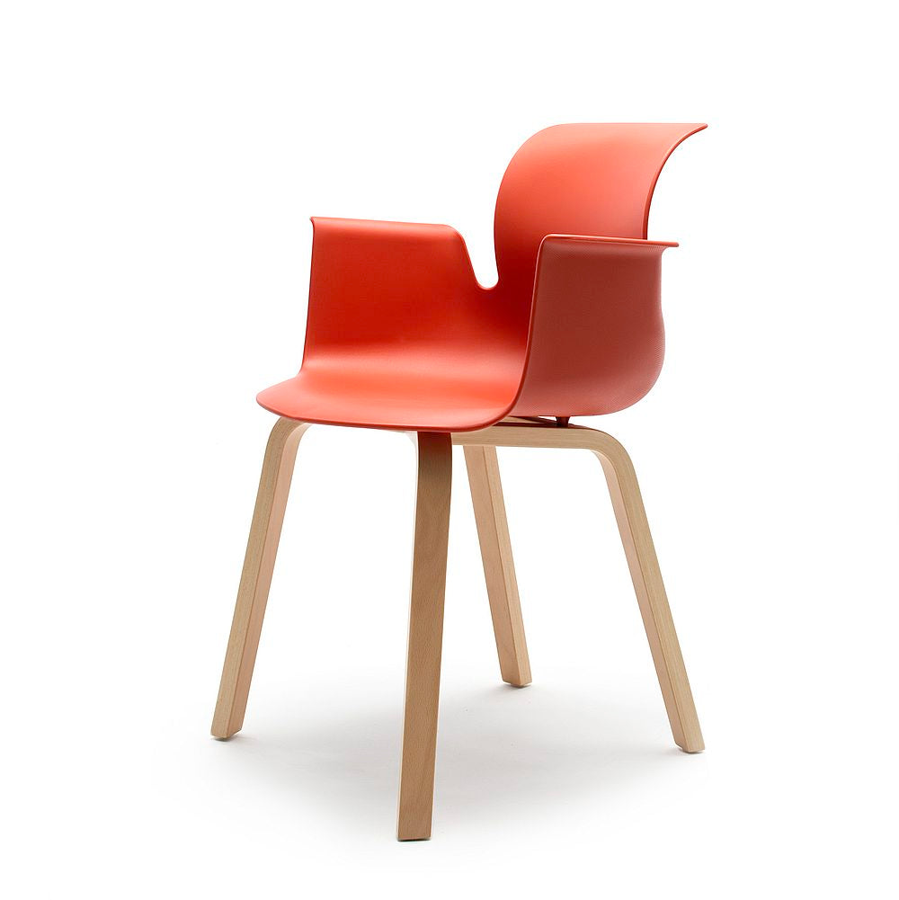 Pro Armchair Vierbeinholzgestell von Flötotto