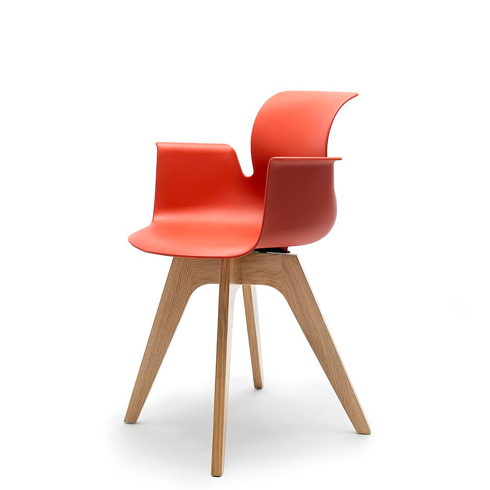 Pro Armchair Viersternholzgestell von Flötotto
