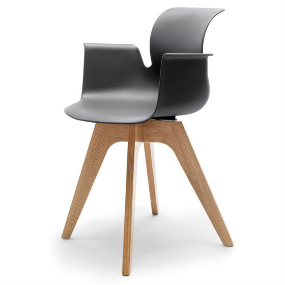 Pro Armchair Viersternholzgestell von Flötotto