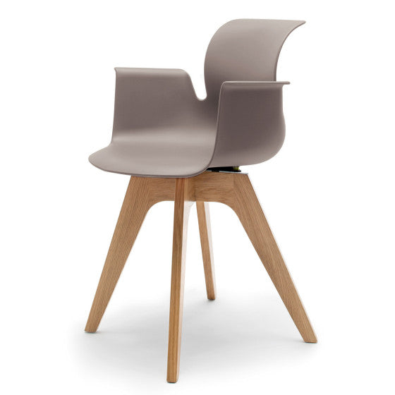 Pro Armchair Viersternholzgestell von Flötotto