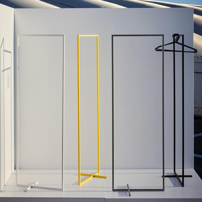 Standgarderobe Jonathan von Jan Kurtz