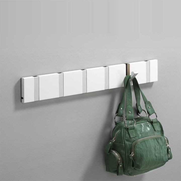 Wandgarderobe Knax mit sechs Haken waagerecht von Loca