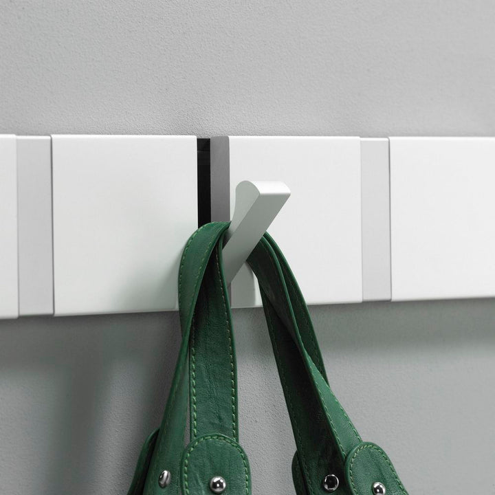 Wandgarderobe Knax mit sechs Haken waagerecht von Loca