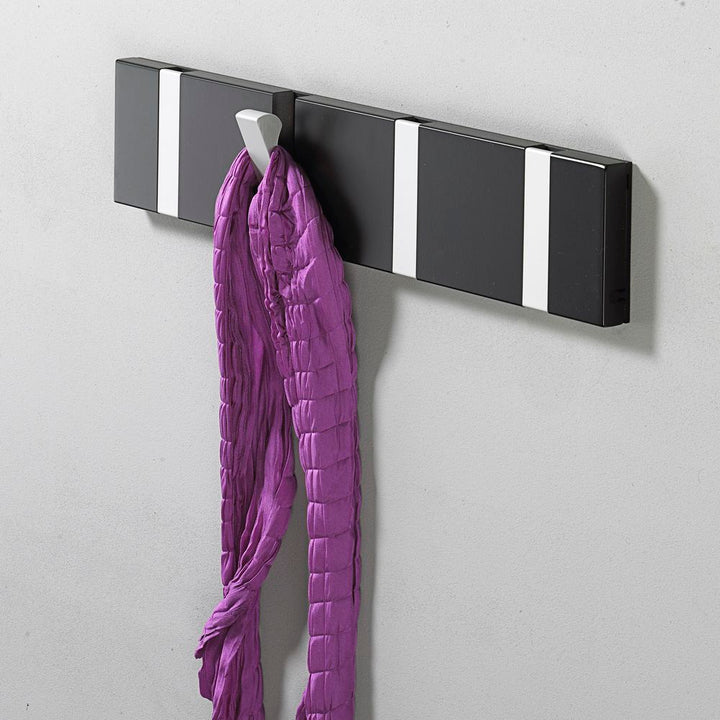 Wandgarderobe Knax mit vier Haken waagerecht von Loca