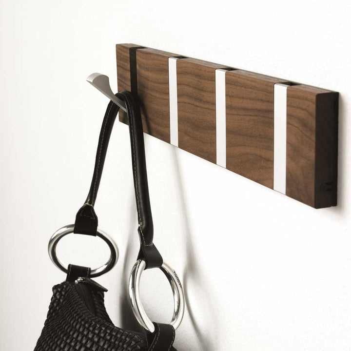 Wandgarderobe Knax mit vier Haken waagerecht von Loca