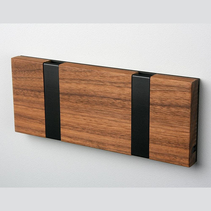 Wandgarderobe Knax mit zwei Haken waagerecht von Loca