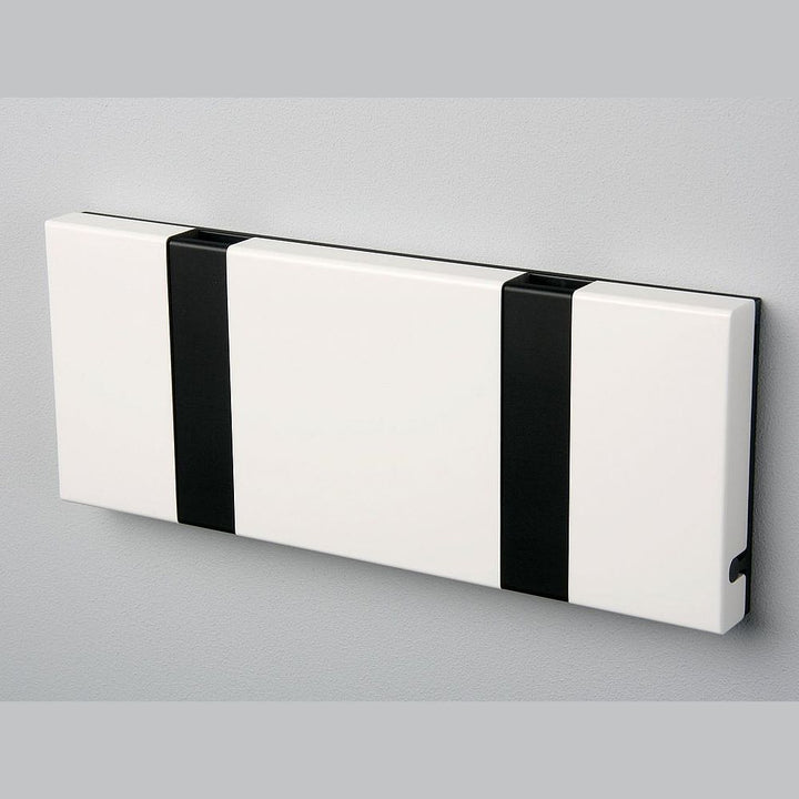 Wandgarderobe Knax mit zwei Haken waagerecht von Loca