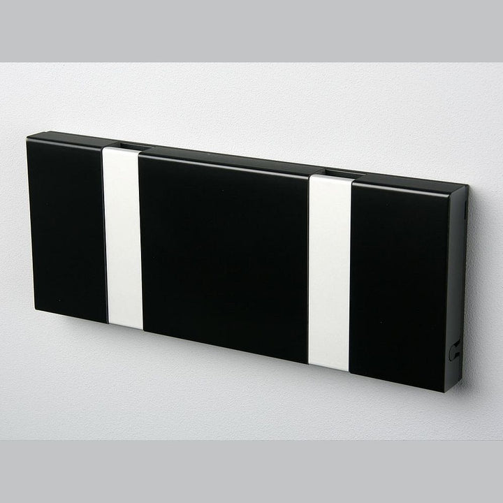 Wandgarderobe Knax mit zwei Haken waagerecht von Loca