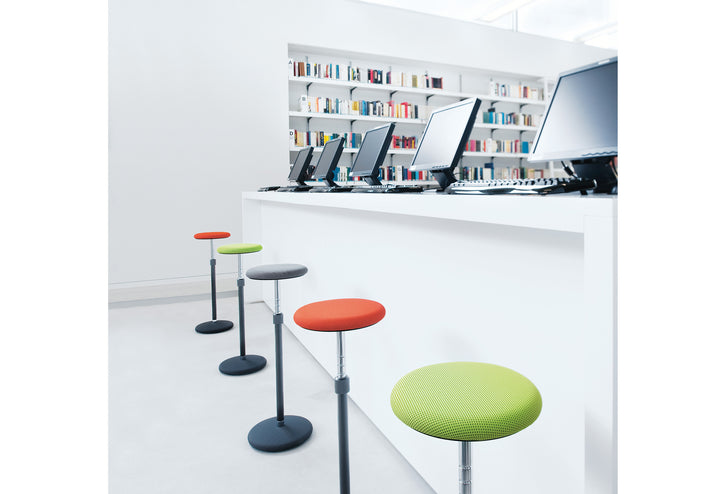 Hocker Sway von Girsberger