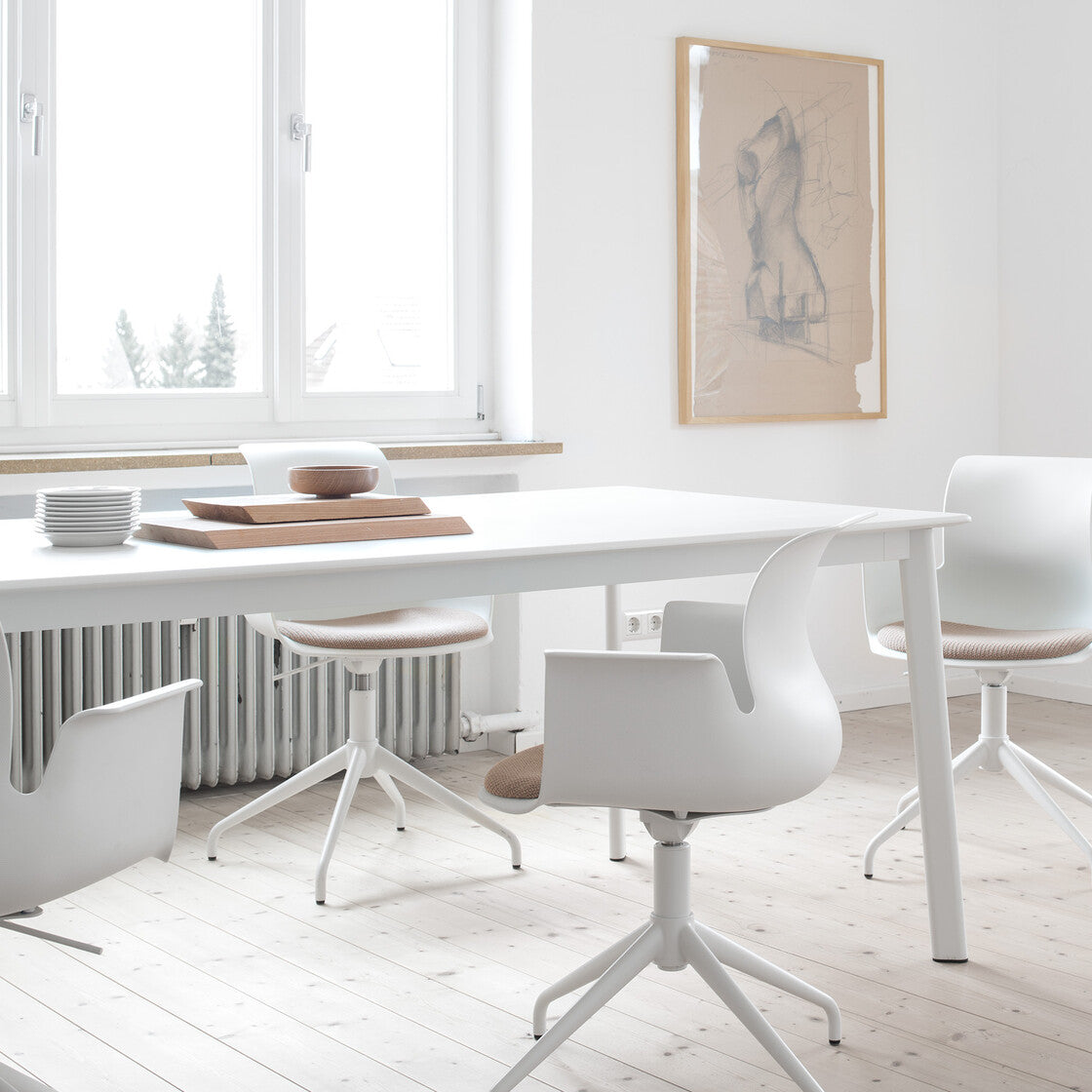 Pro Armchair Viersternalugestell farbig pulverbeschichtet von Flötotto