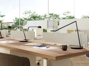 Motus Table Arbeitsplatzleuchte von Glamox
