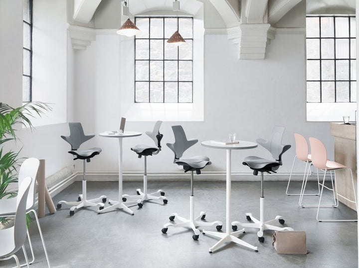 Arbeitsstuhl Capisco Puls 8010 von HAG