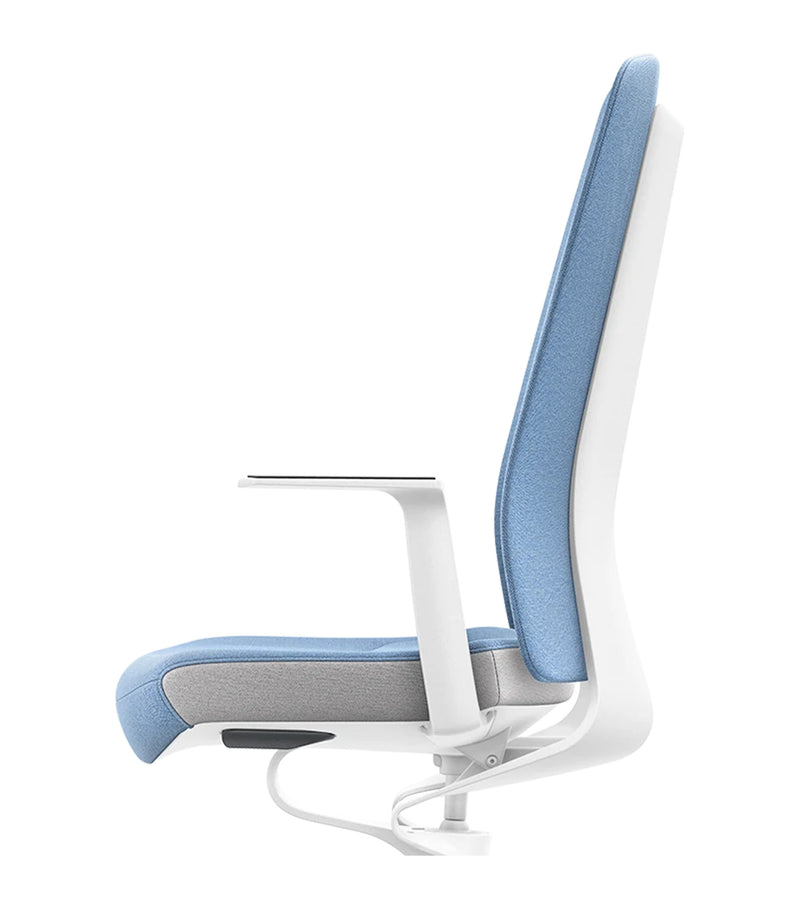 Drehstuhl PURE INTERIOR von Interstuhl
