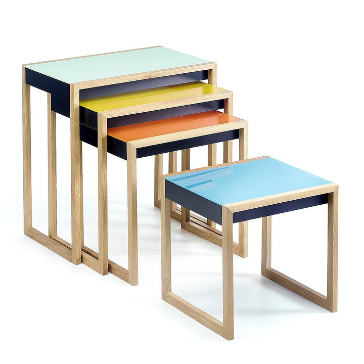 Nesting Tables (Satz) von J. Albers