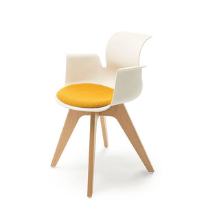 Pro Armchair Viersternholzgestell von Flötotto