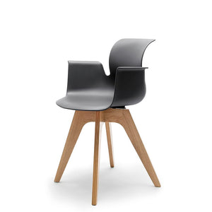 Pro Armchair Viersternholzgestell von Flötotto