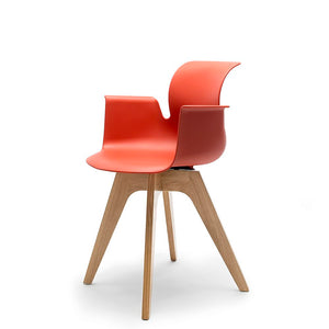 Pro Armchair Viersternholzgestell von Flötotto