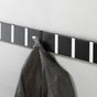 Wandgarderobe Knax mit acht Haken waagerecht von Loca