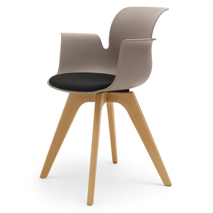 Pro Armchair Viersternholzgestell von Flötotto